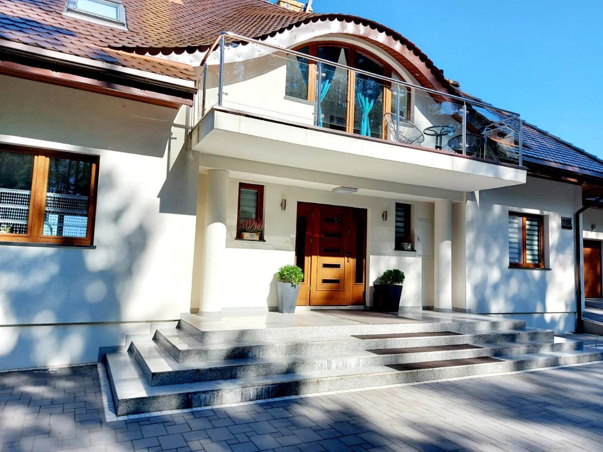 Saskia Dwor & Spa Willa Z Basenem Podmacharce Exterior foto